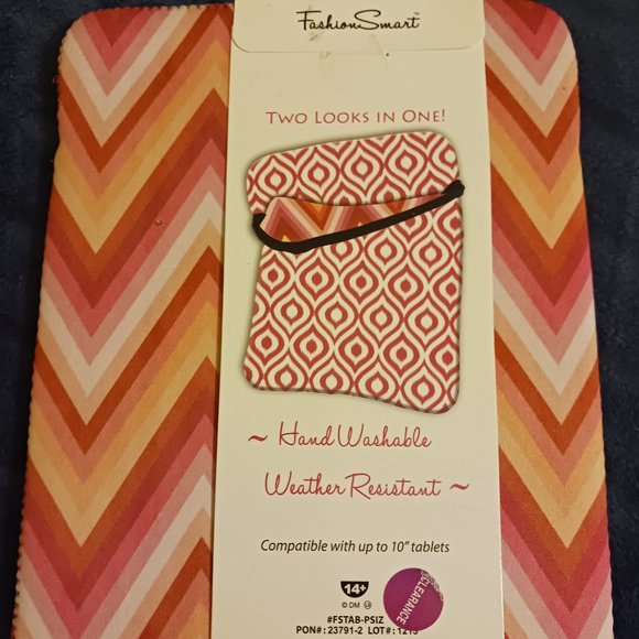 Fashion Smart Reversible Tablet Sleeve for 10" tablet in Pink Sizzle - Picture 2 of 2